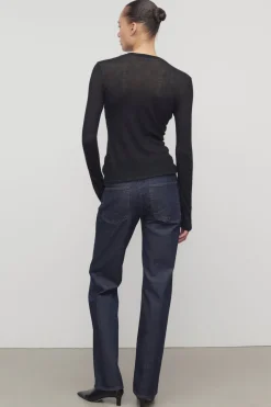 Carlyl Jean